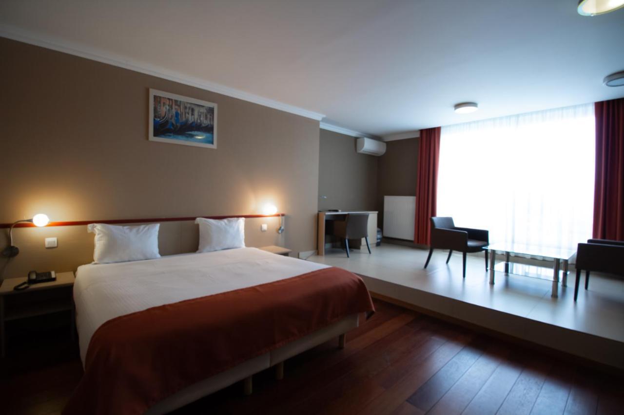 Hotel Taormina Brussels Airport Zaventem Esterno foto