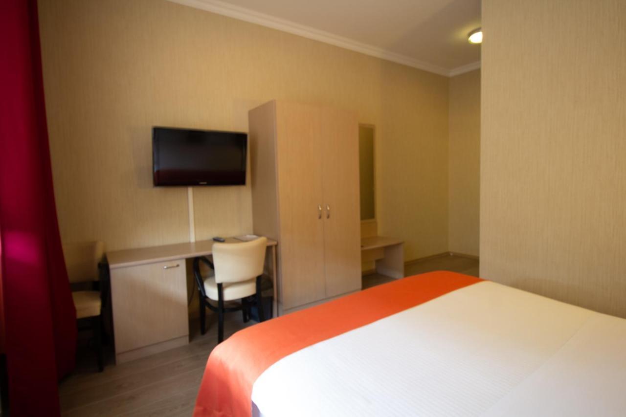 Hotel Taormina Brussels Airport Zaventem Esterno foto