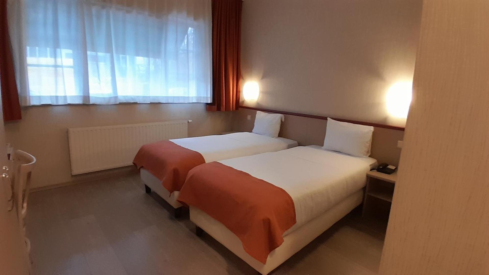 Hotel Taormina Brussels Airport Zaventem Esterno foto