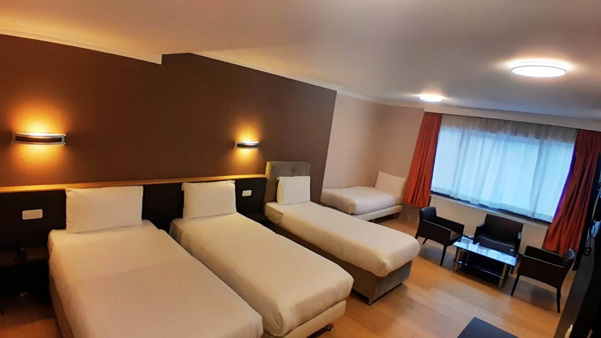 Hotel Taormina Brussels Airport Zaventem Esterno foto
