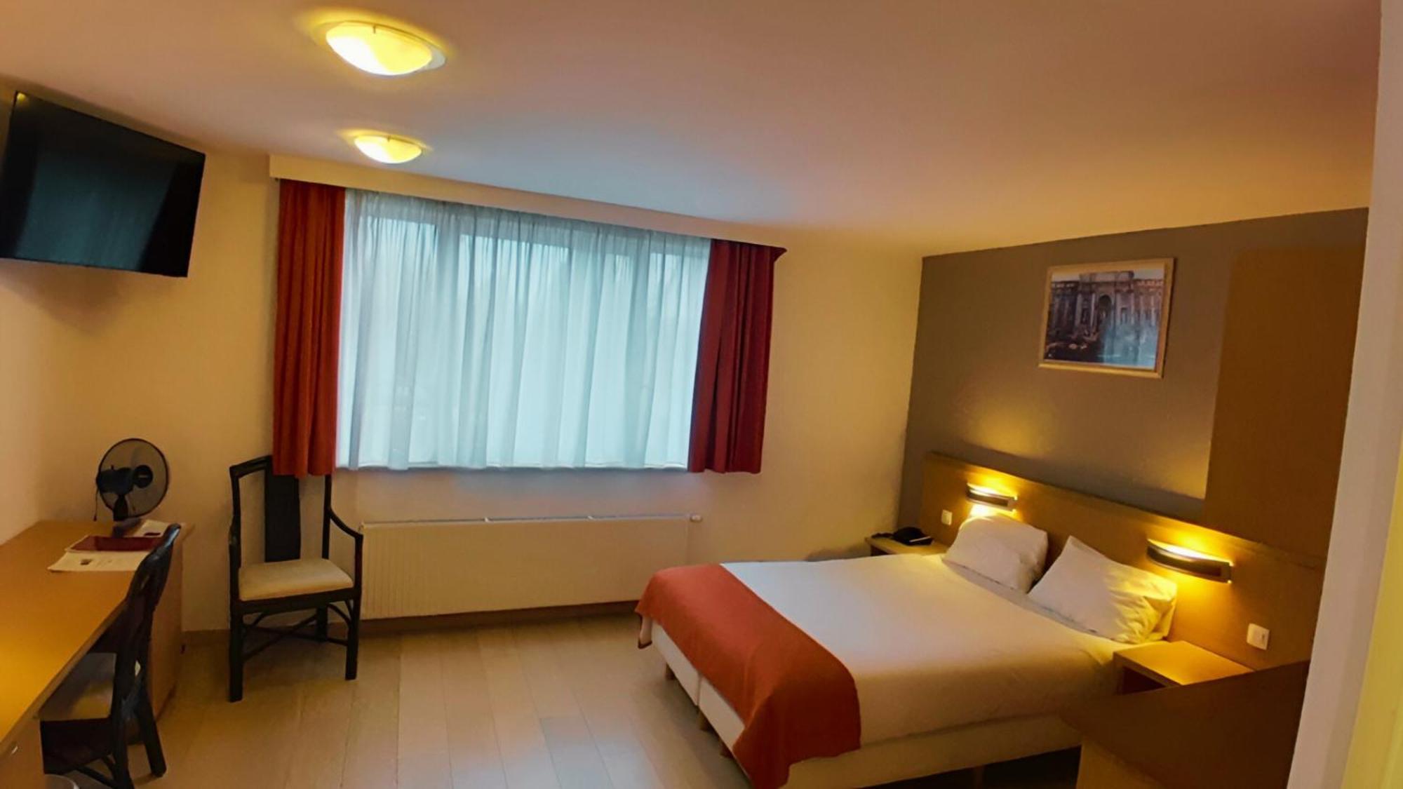 Hotel Taormina Brussels Airport Zaventem Esterno foto